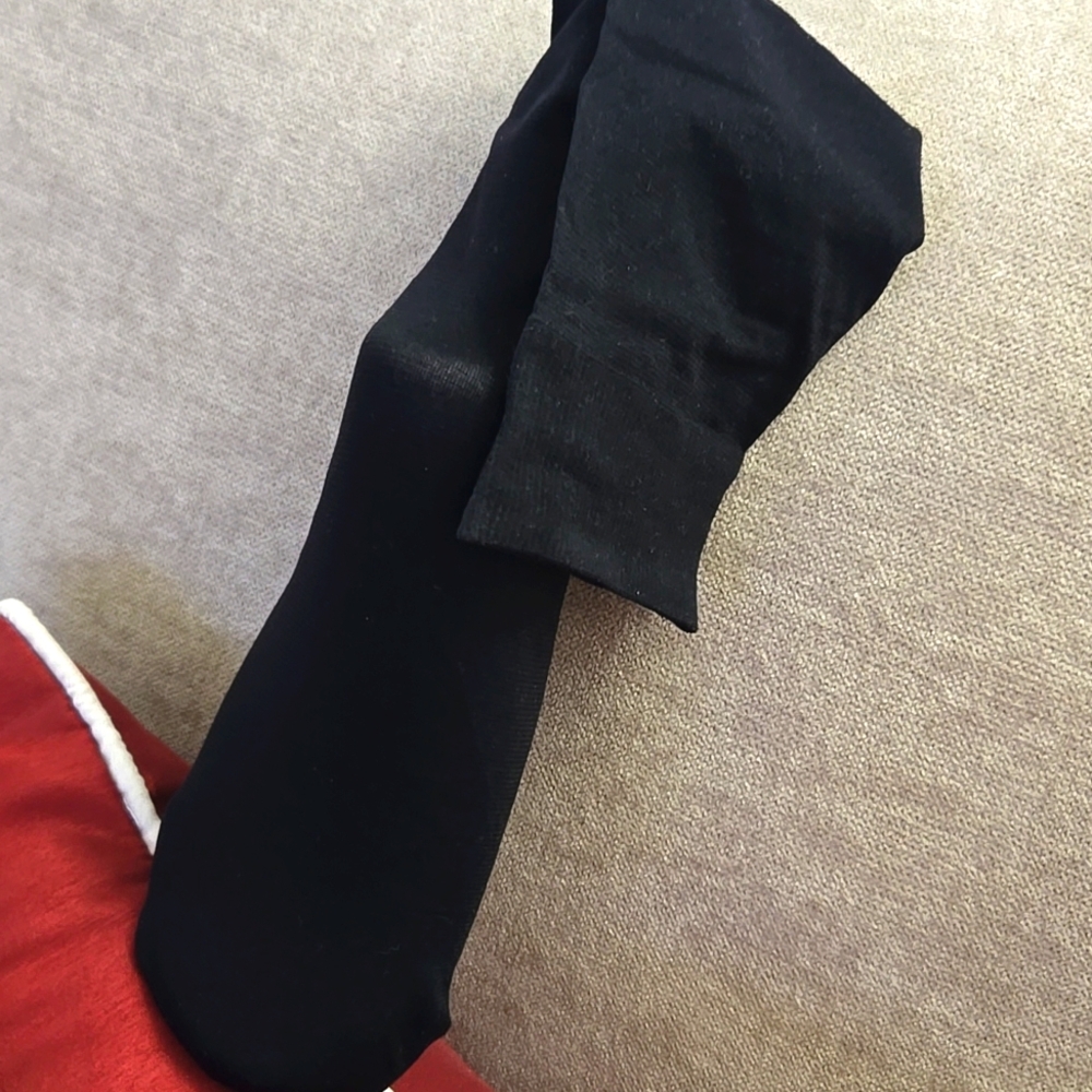 Smooth Knee Hi (2 Pair) - Picture 4 of 5